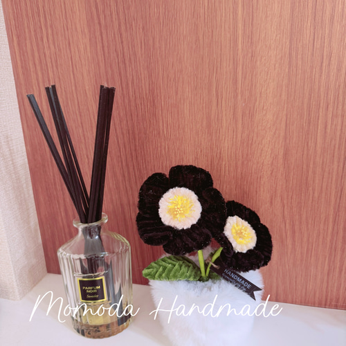 モールフラワー 黒シクラメンの鉢植え ふわふわふわ鉢 枯れない花 盆栽