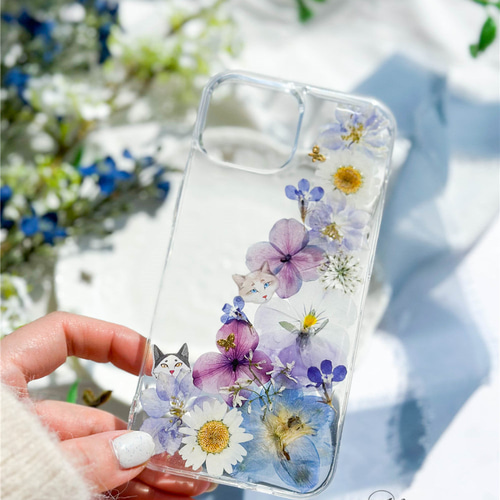 Floral Whispers - 花たちと猫のささやき 押し花スマホケース 全機種
