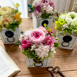 クリスマスキャンドルフラワーアレンジ♡ベルベットローズのフラワーアレンジメント クリスマスキャンドルフラワーアレンジ♡ベルベットローズの