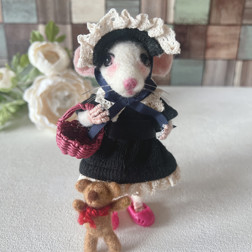 ネズミの女の子/くまぬいぐるみ付き 羊毛フェルト Sugar Maple 通販