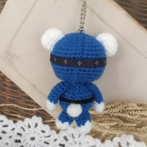 ニンニン忍者(青色)＊白クマくん＊編みぐるみキーホルダー
