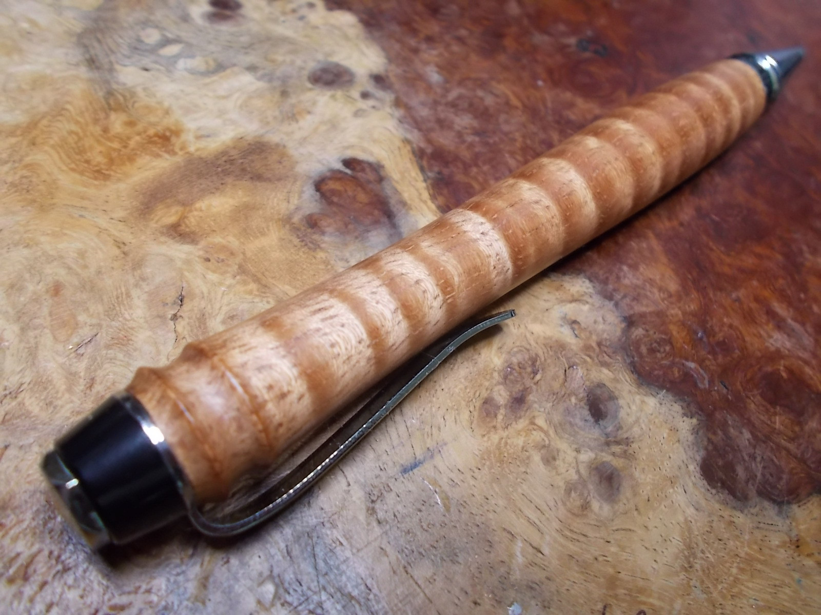 ハワイアンコアの極上縮杢(4A)！　ワンピースシガーボールペン！　手作り品　プレゼントに!