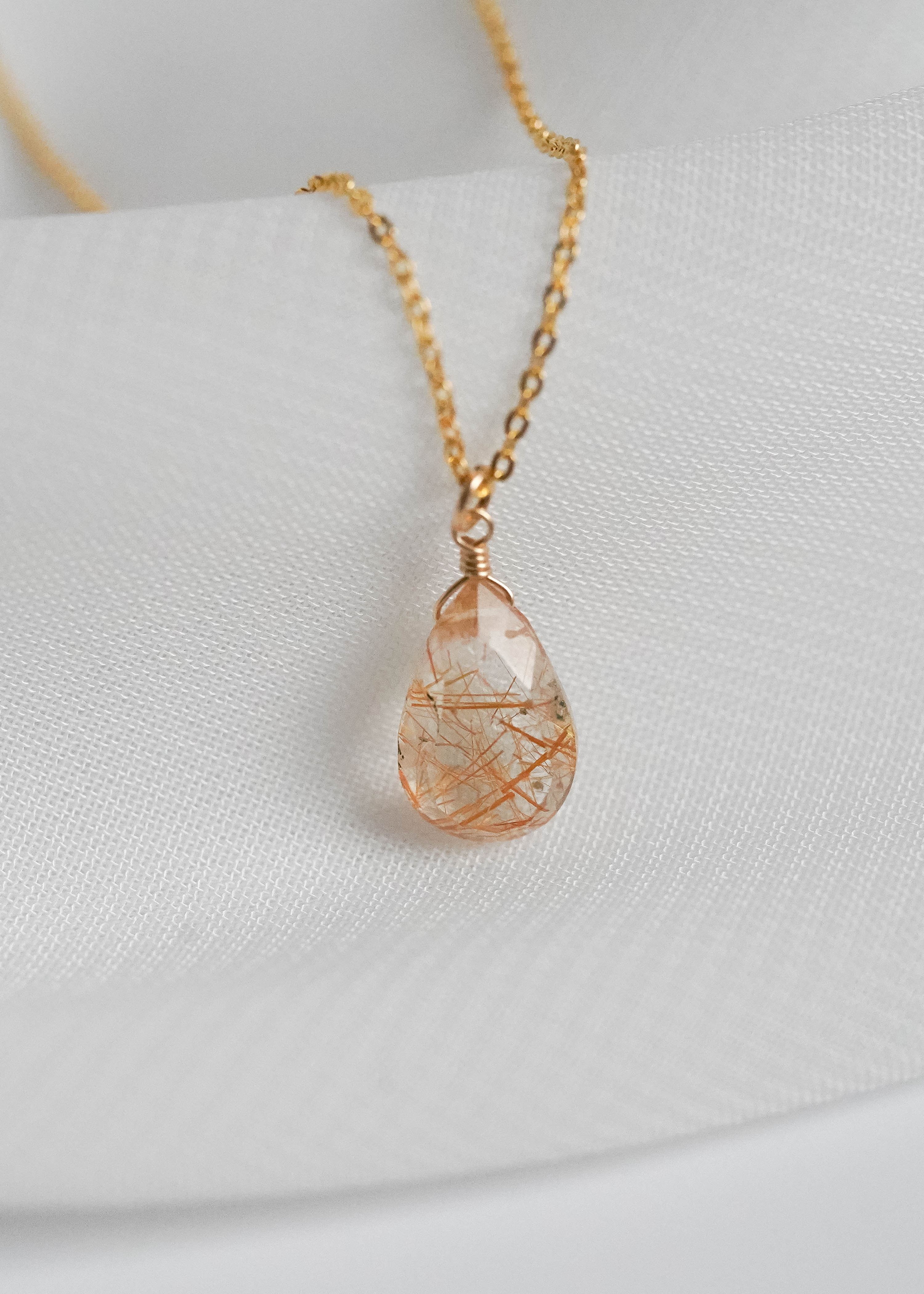 1点もの＊ゴールドルチルクォーツ ペアシェイプ ネックレス-A