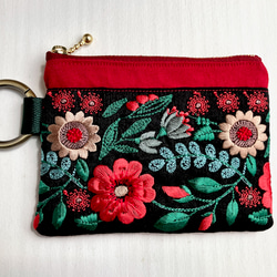 インド刺繍リボン ティッシュケース付きミニポーチ カラビナ付き レッド 5枚目の画像
