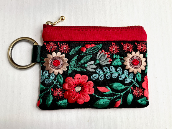 インド刺繍リボン ティッシュケース付きミニポーチ カラビナ付き レッド 5枚目の画像