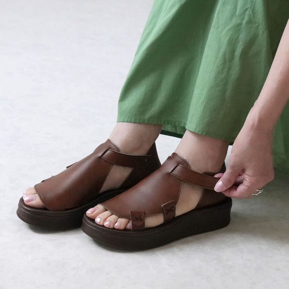 肌見せ控えめの大人サンダル (QUESP) 靴 日本製 国産素材 【納期5日以内発送】 1枚目の画像