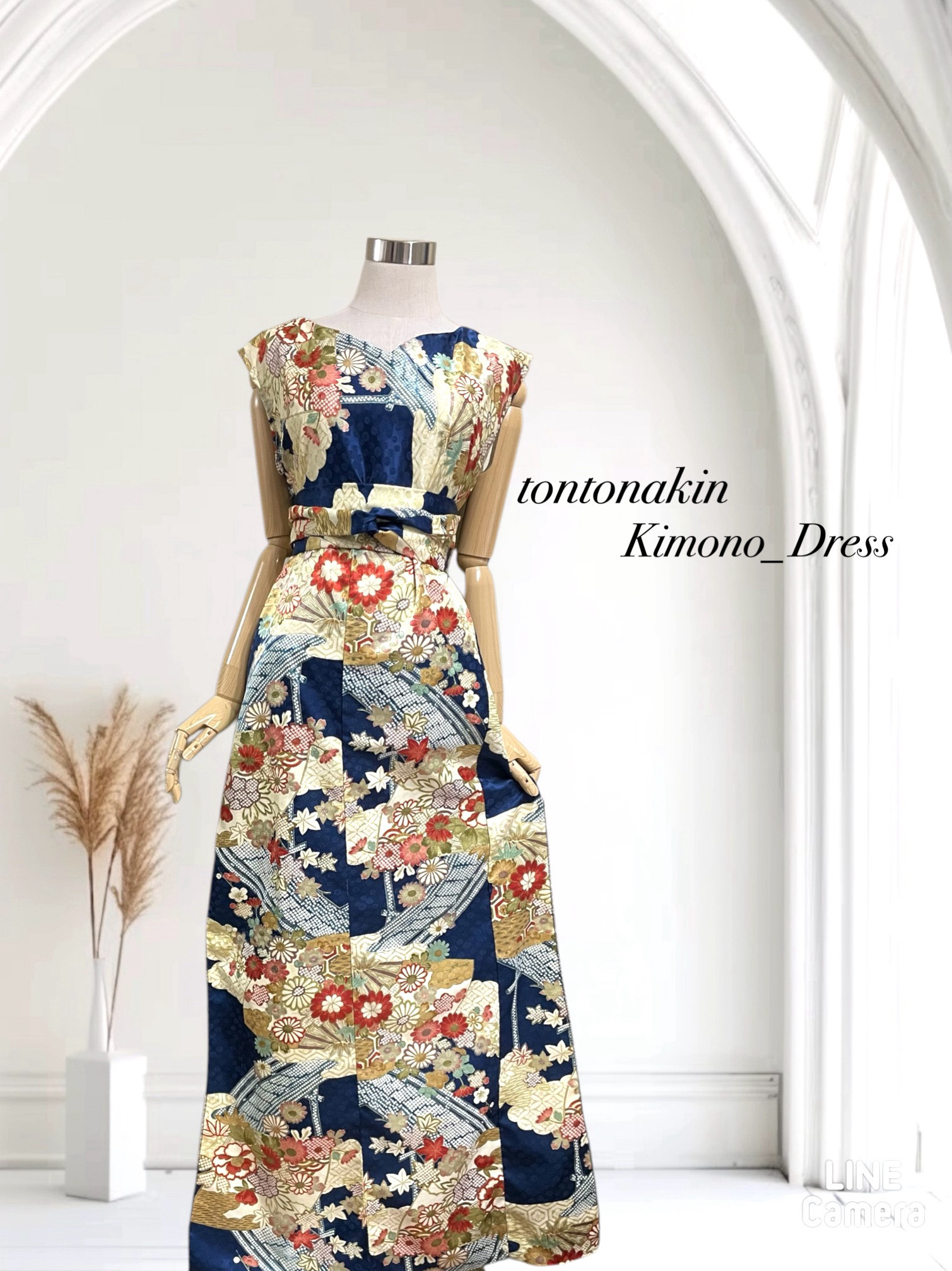 送料無料 ゆったりなのにほっそりスタイル良く見える シルク ロングドレス 古典柄 紺 お直し可 ハンドメイド