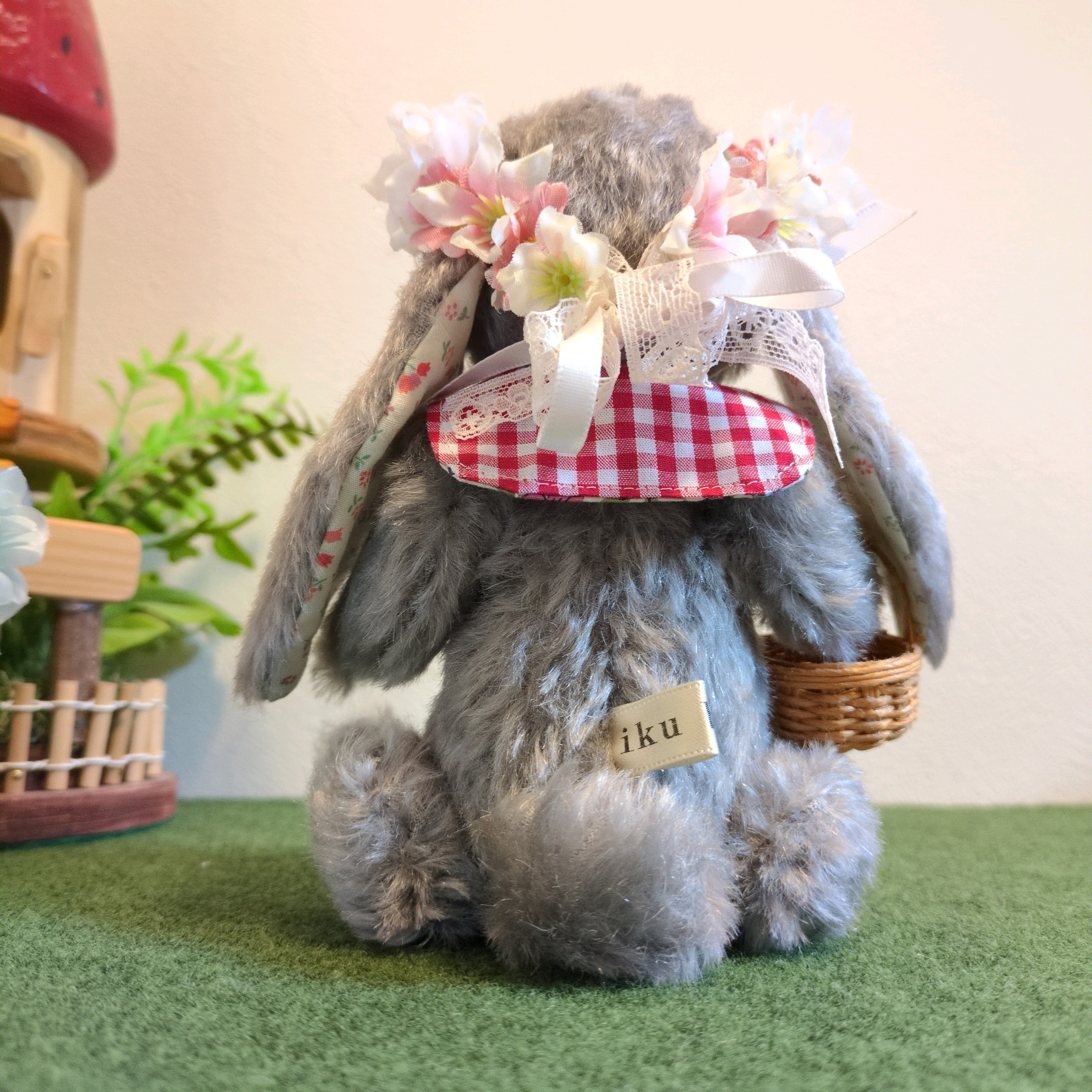 花摘みへ行こう！ ドイツ製モヘアの垂れ耳うさぎちゃん【グレー】