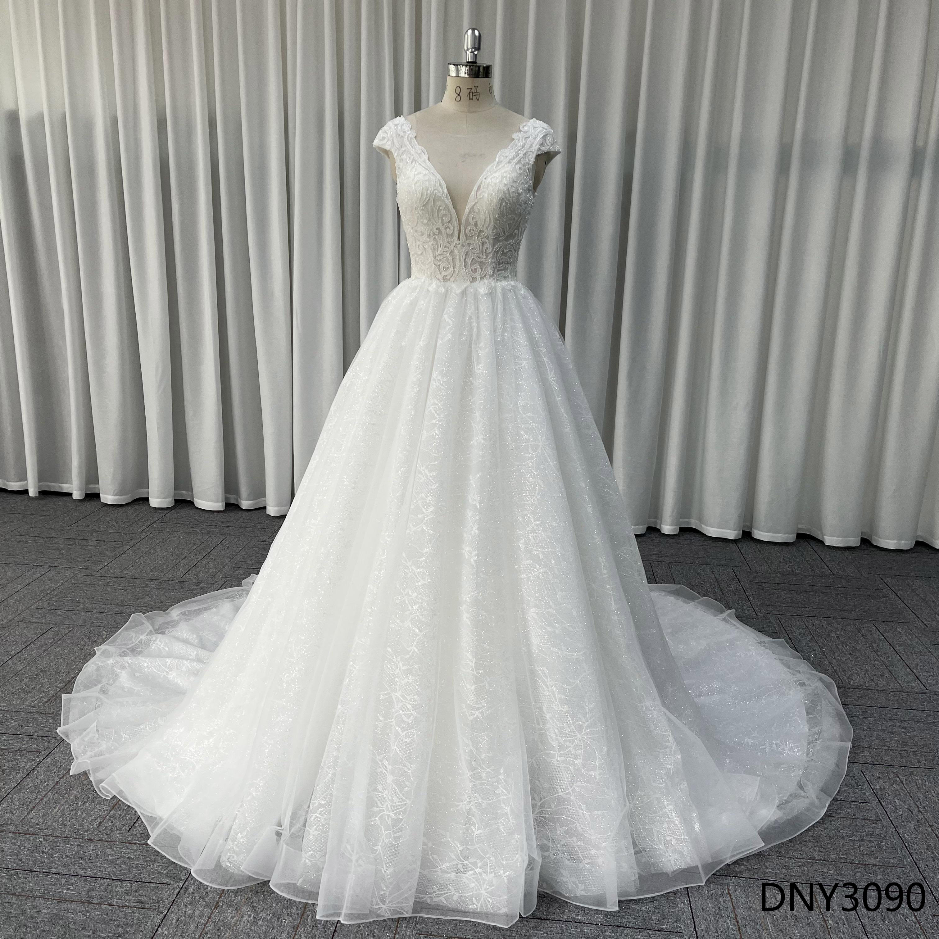 シンプル　フランスレース　白　フレアスカート　ボリューム　レース付き　フレンチスリーブ　vネック　編みあげ　結婚式披露宴