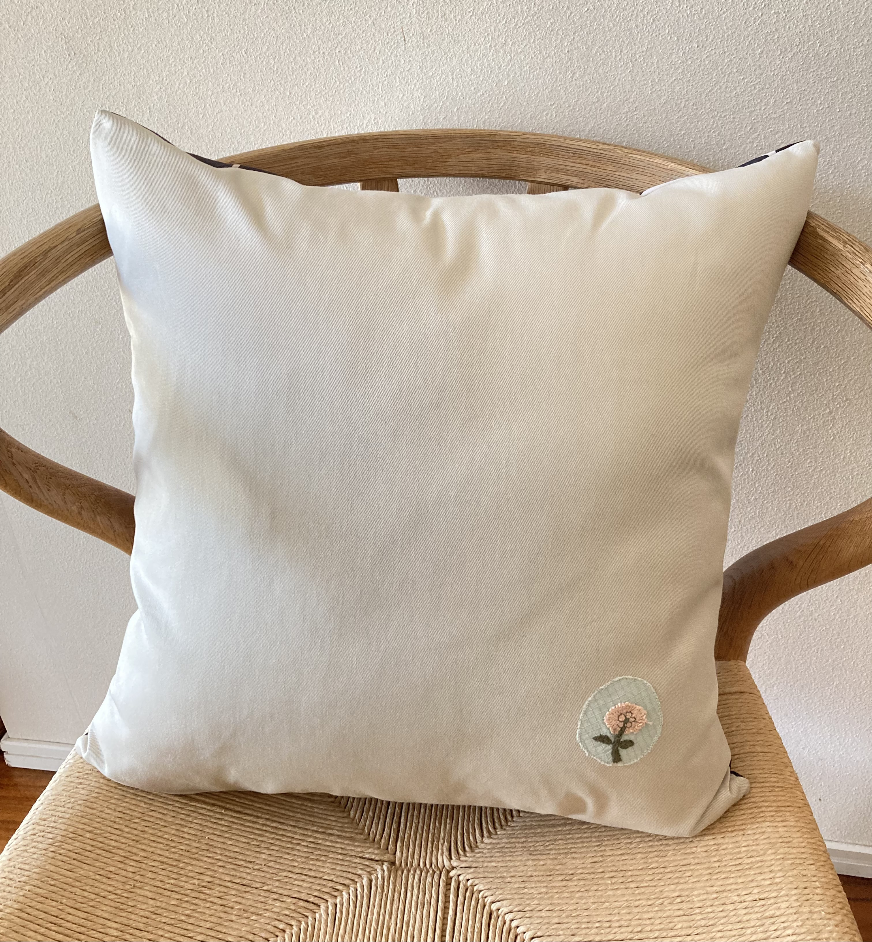 両面ミナペルホネン♪tambourine ライトグリーン　クッションカバー  45x45サイズ用