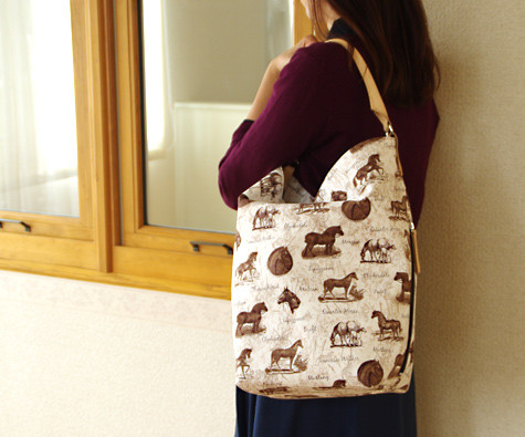 バケツ型ワンショルダーバッグ