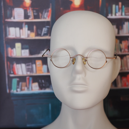 文豪の小さな丸眼鏡｜風雅な金｜クラシックメタルフレーム メガネ 杏や