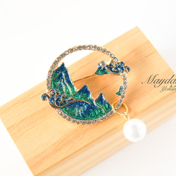  『古風〜緑の山景と波のブローチ』 7枚目の画像