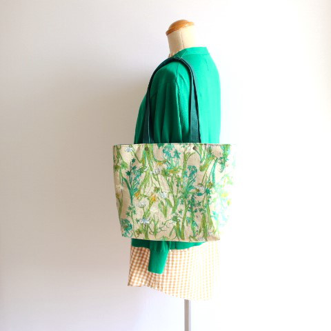 ボタニカル柄のミニマルトートバッグ（受注制作）