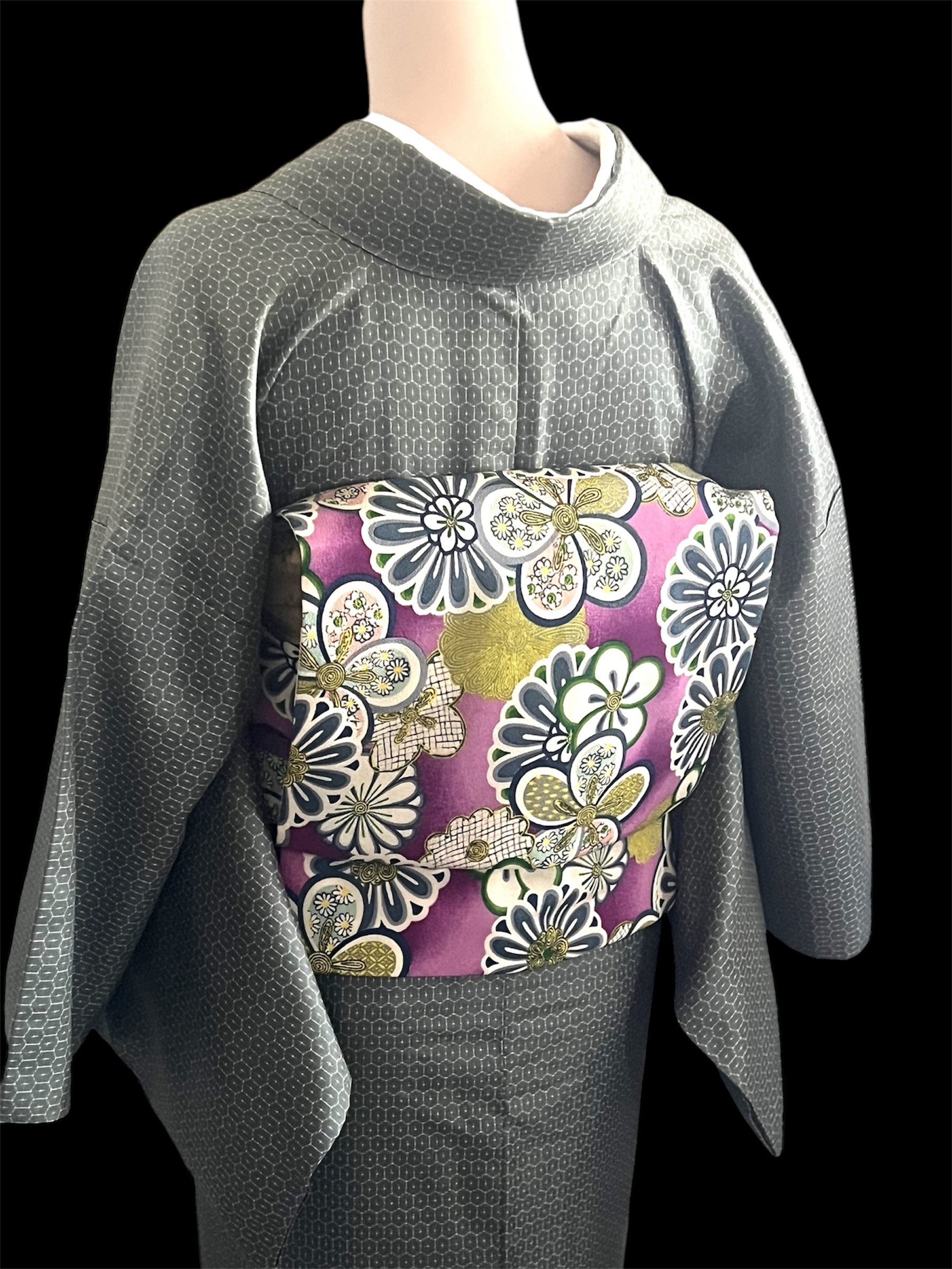 一越ちりめん生地和柄リバーシブル京袋帯・菊と梅(紫）リバーシブル面は矢絣柄