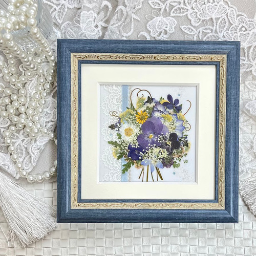 母の日」やギフトにも最適！大人っぽい落ち着いたブルーの押し花アート