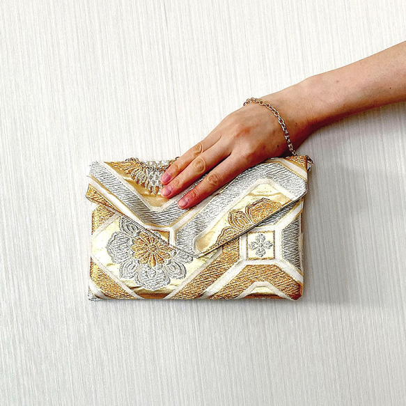 和柄 クラッチバッグ 【 帯リメイク 】一点物 現品限り / 白 * 金銀