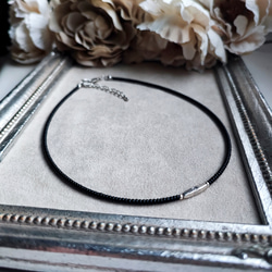 チューブ型メタルビーズと黒ビーズのシンプルチョーカー（マグネットとめ金具に変更可能です） 12枚目の画像