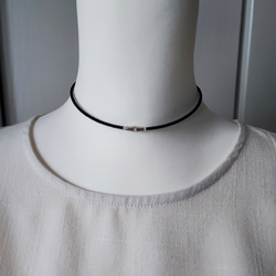 チューブ型メタルビーズと黒ビーズのシンプルチョーカー（マグネットとめ金具に変更可能です） 11枚目の画像