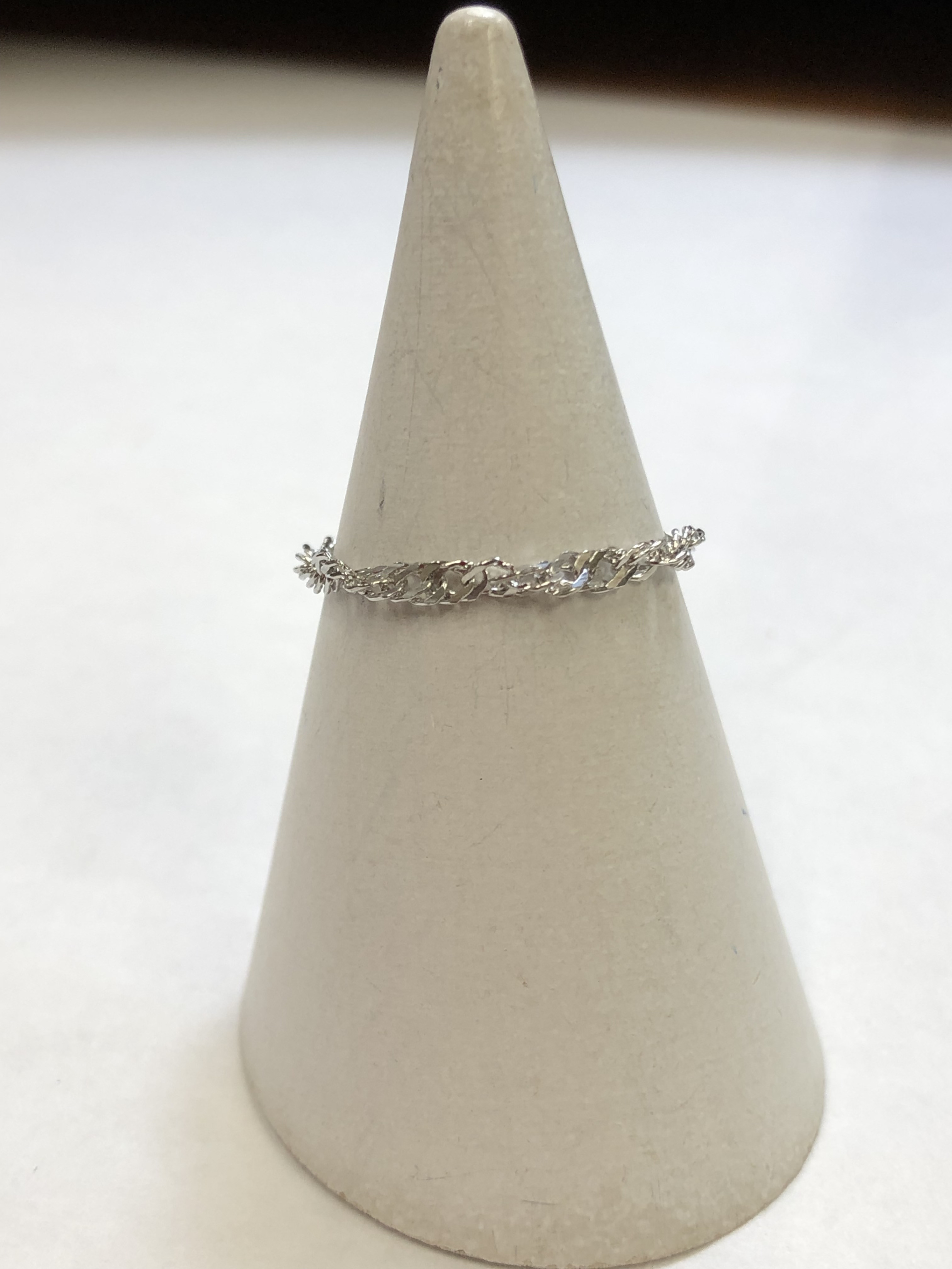 プラチナスクリュー 1.9mm幅　チェーンリング 指輪