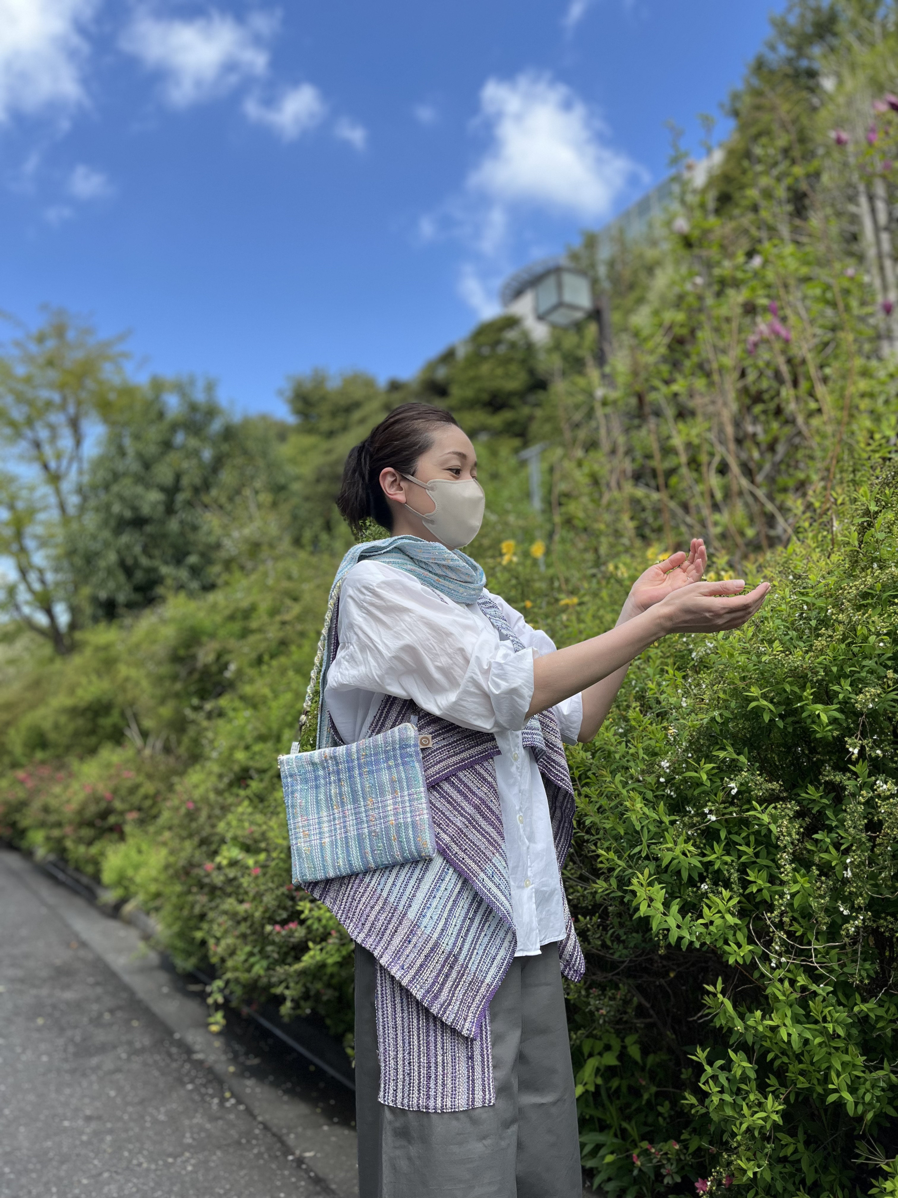 風の色　手織りベスト　紫　ラベンダー