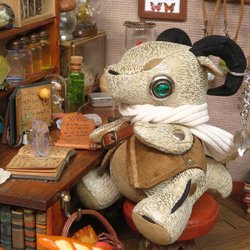 【2025.4.20】 手のひらサイズの手乗りドラゴン☆旅するドラゴン(角×花葉)【ベージュ×ベージュ】 2枚目の画像