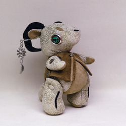 【2025.4.20】 手のひらサイズの手乗りドラゴン☆旅するドラゴン(角×花葉)【ベージュ×ベージュ】 9枚目の画像