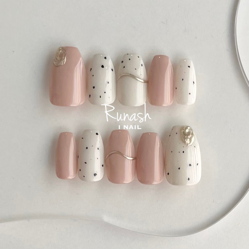 ダルメシアンピンク ネイルチップ ダルメシアンピンク ネイルチップ ネイルチップ（つけ爪