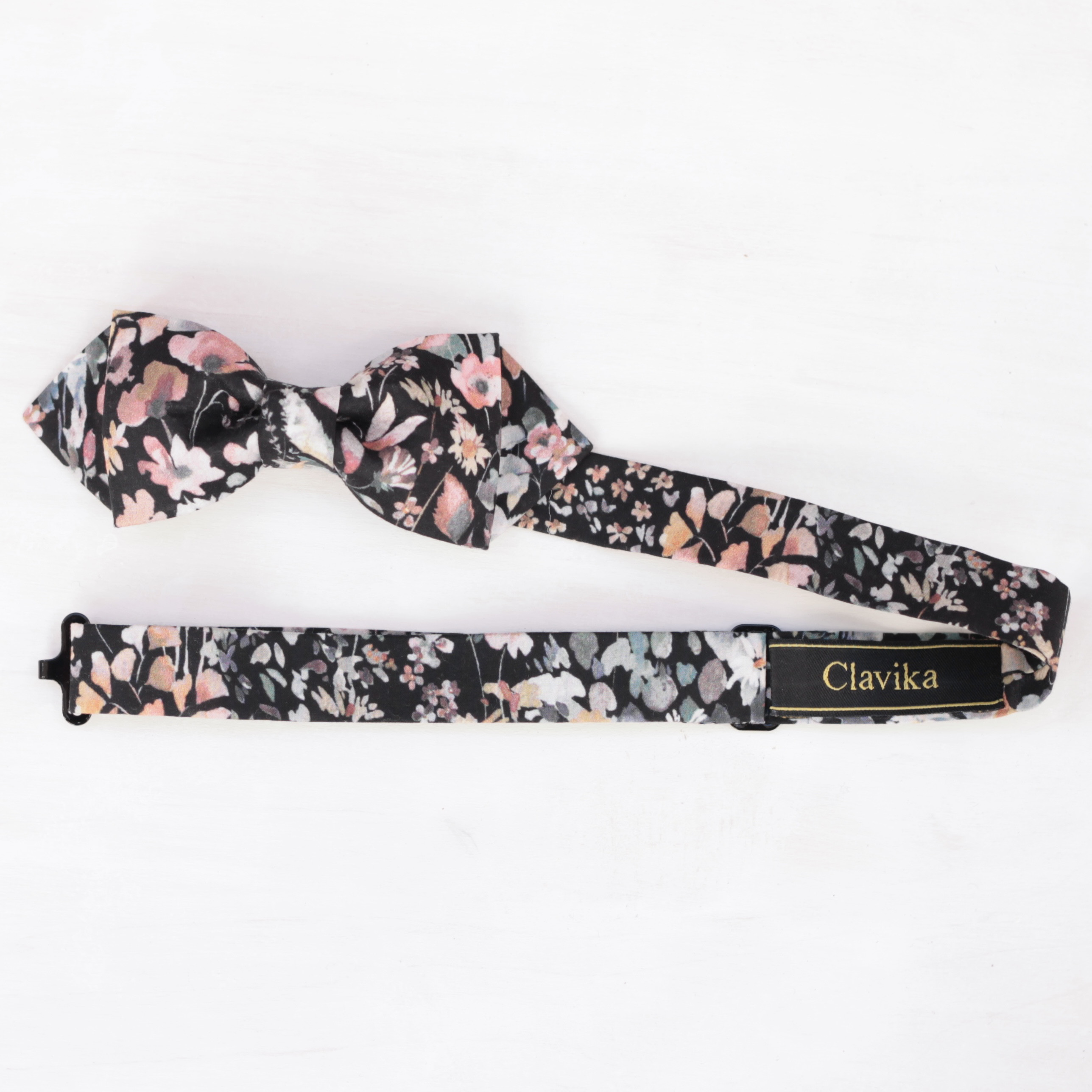 王道ブラック【蝶ネクタイ】ポピー《Black》結婚式・発表会に♪