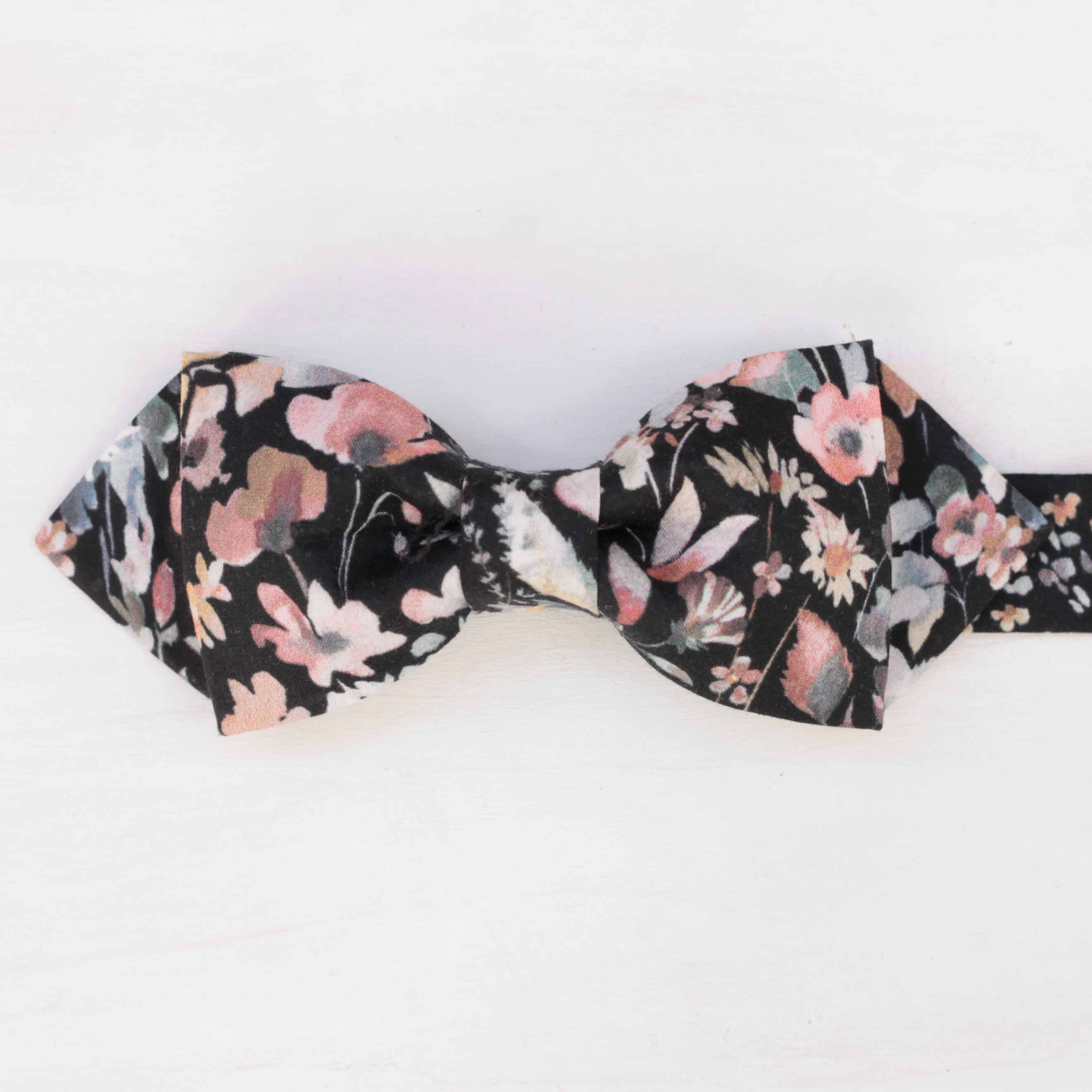 王道ブラック【蝶ネクタイ】ポピー《Black》結婚式・発表会に♪