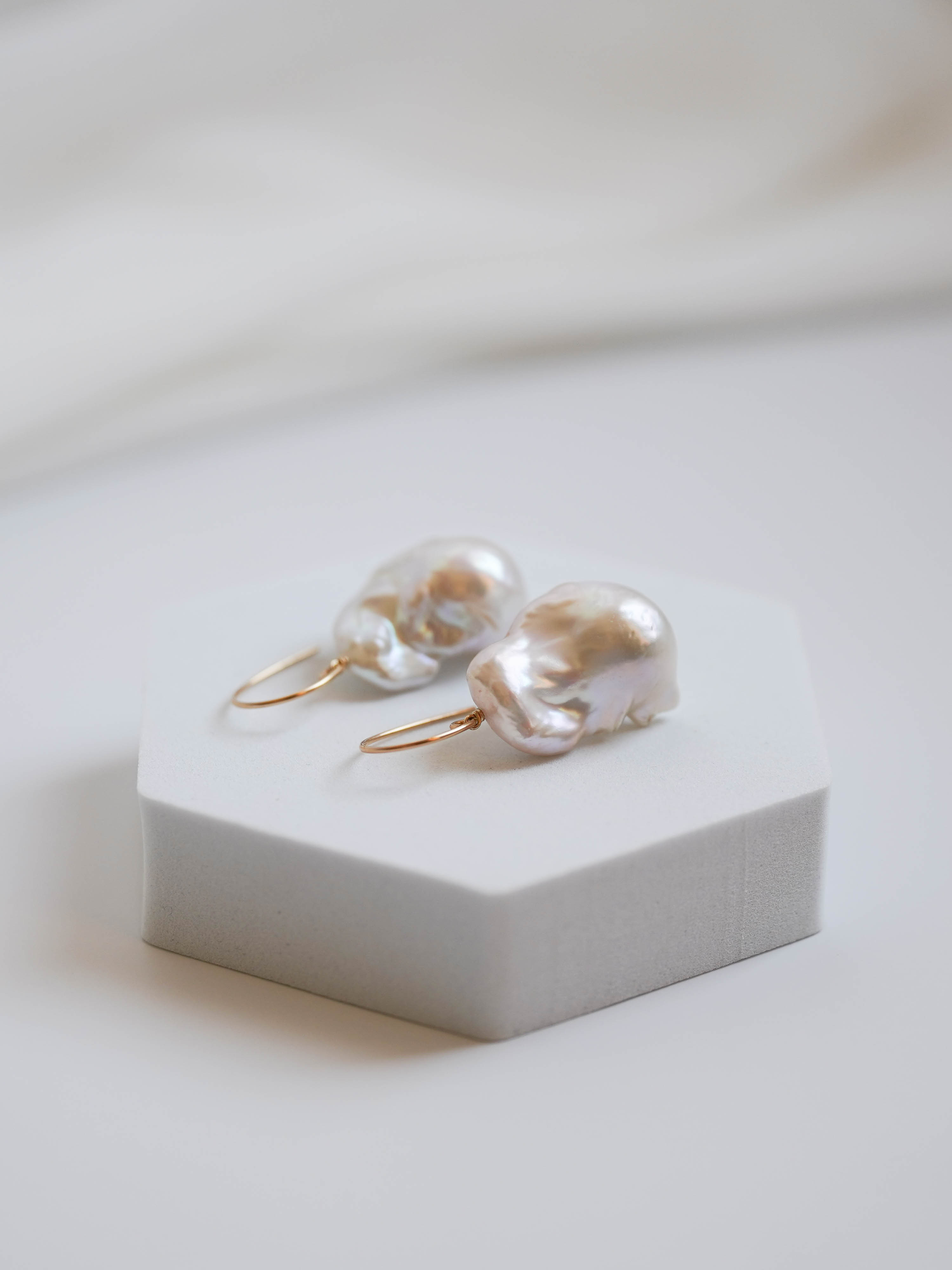 1点もの＊大粒オイスターバロックパール ピアス-A