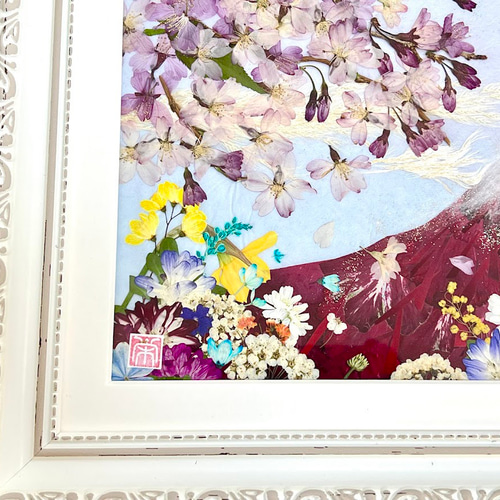 桜舞う縁起の良い幸運の赤富士風水額 押し花アート ホワイト