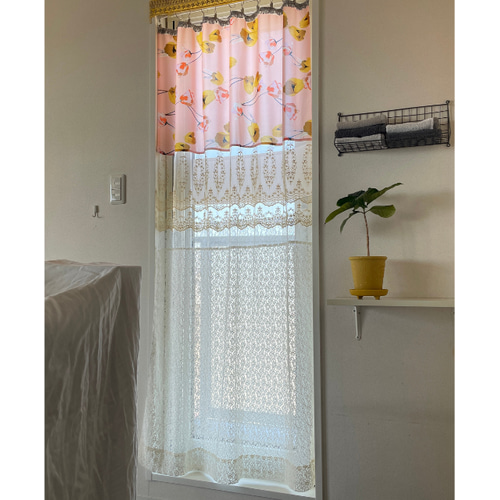 光を透かす花柄ジョーゼット＆レースの間仕切りカーテン マルチクロス