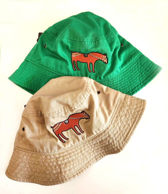KODAIPOP★王塚古墳の赤馬刺繍ハット 1枚目の画像