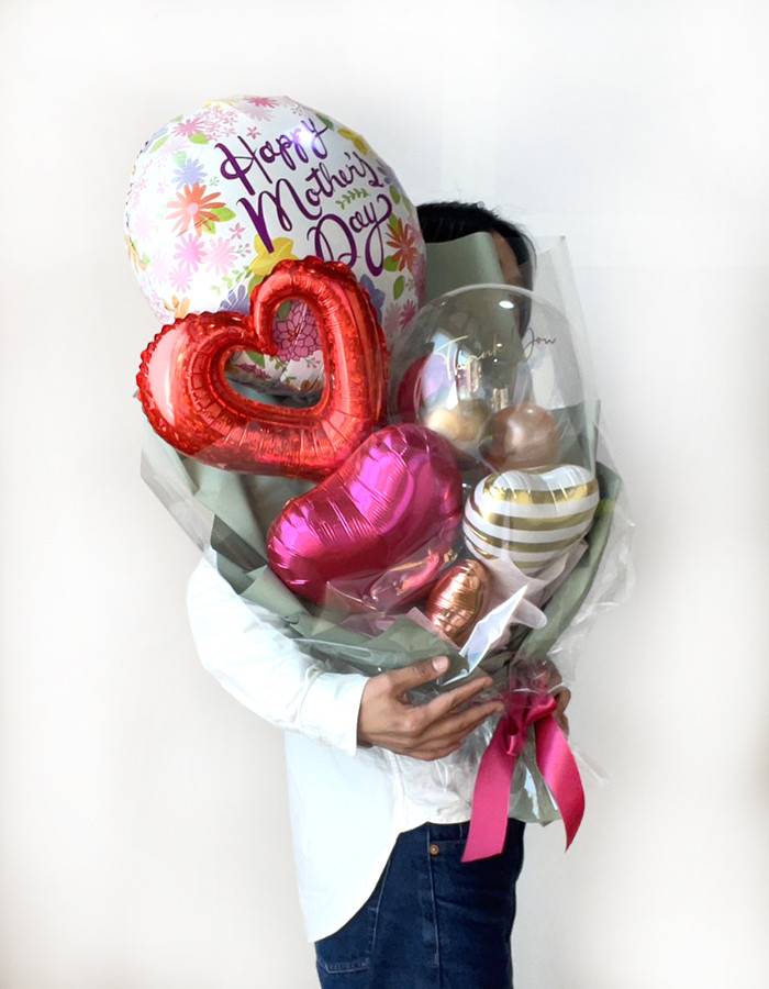 【母の日プレゼントバルーンバンチ】お花より長持ち！母の日に贈る、赤色のバルーンブーケ