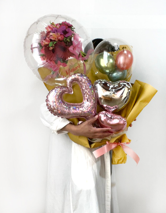 【母の日プレゼントバルーンバンチ】お花以上に、笑顔が咲く。心ときめく母の日バルーンギフト。 1枚目の画像