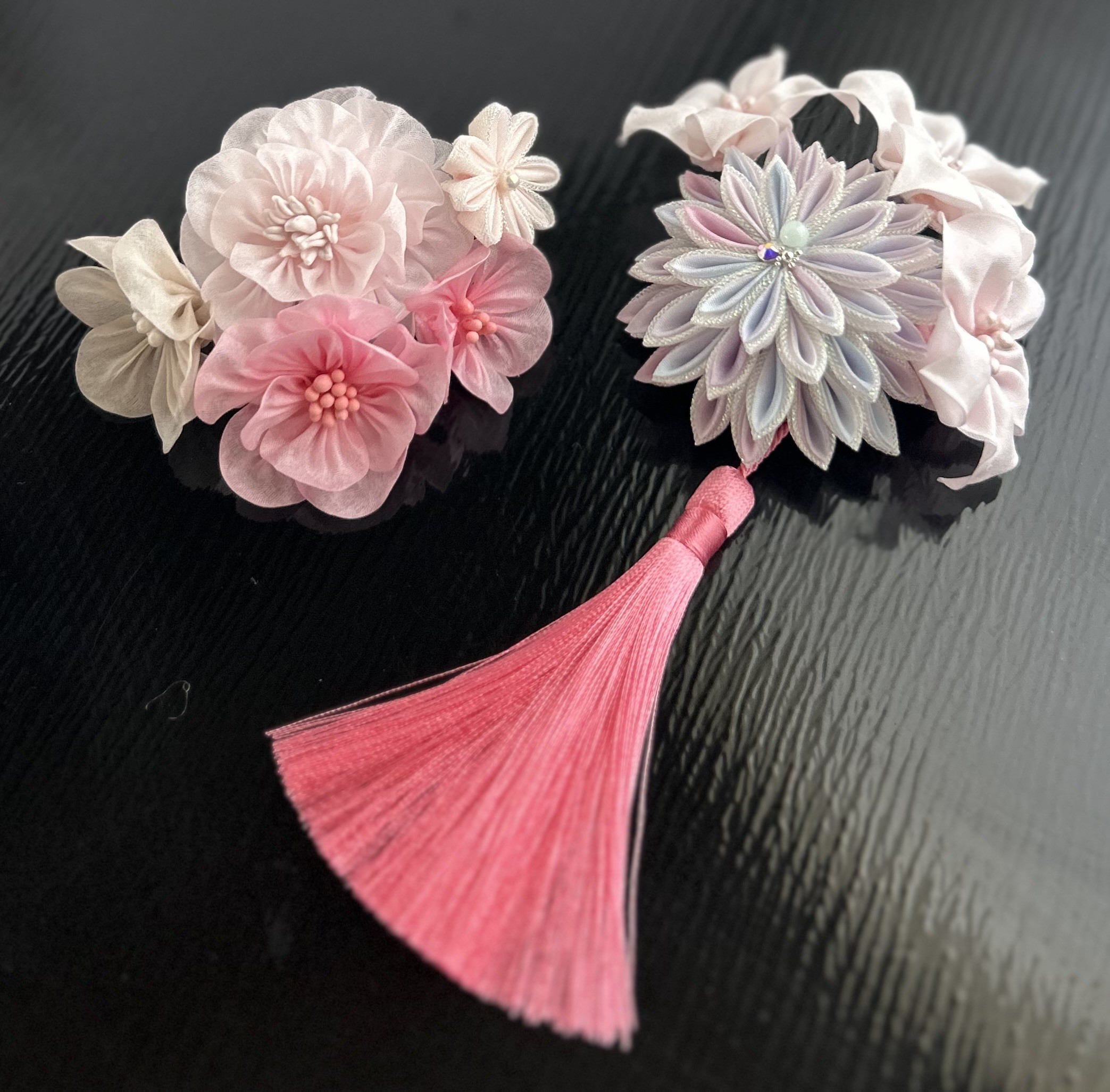 【即日発送】つまみ細工成人式、卒業式の髪飾り（水色、桜色、ムラ染）