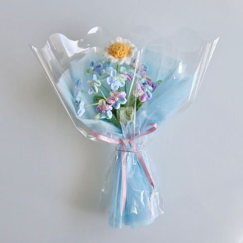 ニットフラワー》プチブーケ・アジュール 空色に踊るマーガレット