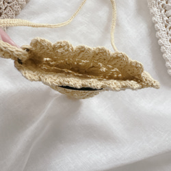 ぷっくり花とフリルのスマホショルダー　cotton 5枚目の画像