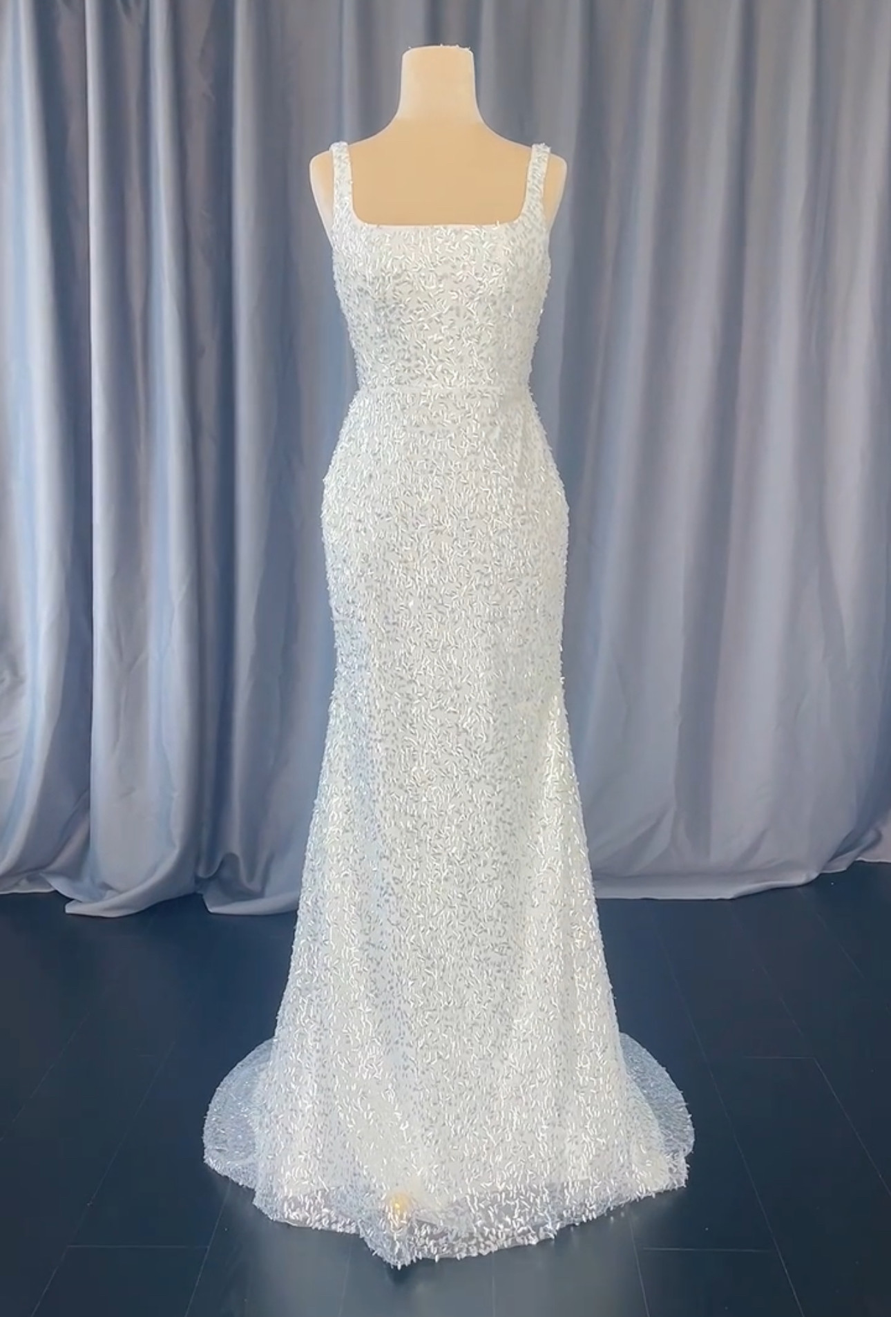 高評価　スクエアネック　背中見せ　優雅　キラキラ　ファスナー　短いトレーン　パーティードレス　前撮りブライダル白お呼ばれ