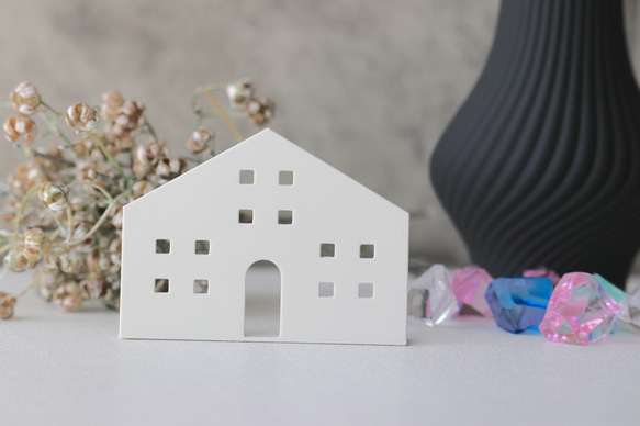 家型ピアススタンド　アクセサリー収納　ピアス収納 2枚目の画像