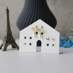 家型ピアススタンド　アクセサリー収納　ピアス収納 1枚目の画像