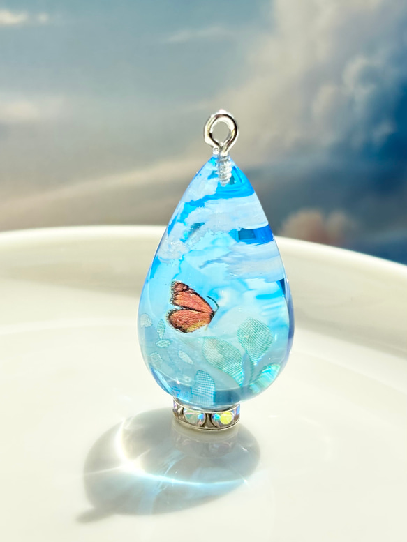 大人な色付け 空レジン 雫 2.8cm 雲レジン 空 レジン