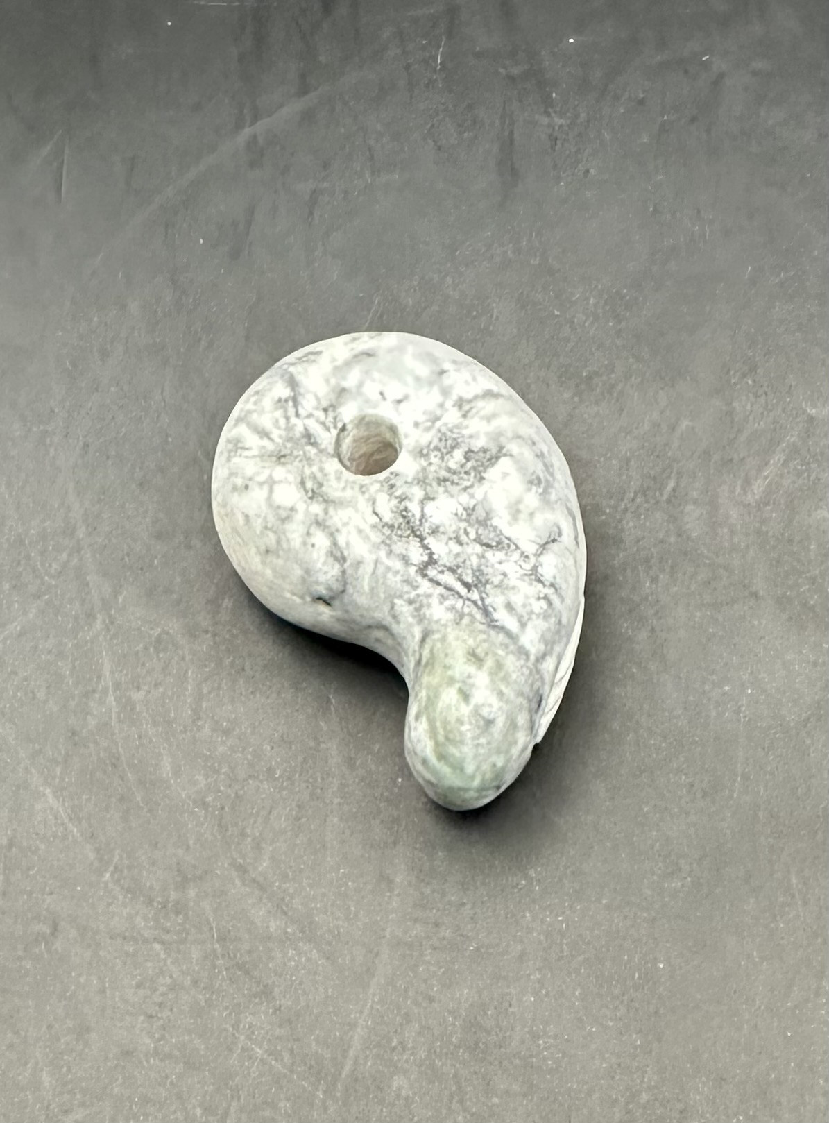 2025.4.18福護勾玉　糸魚川山翡翠