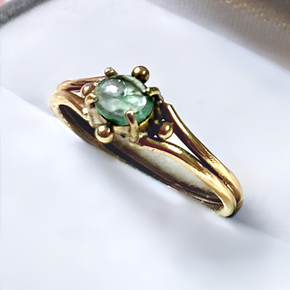 エメラルド アンティーク風リング オーバルカボション・カット 指輪