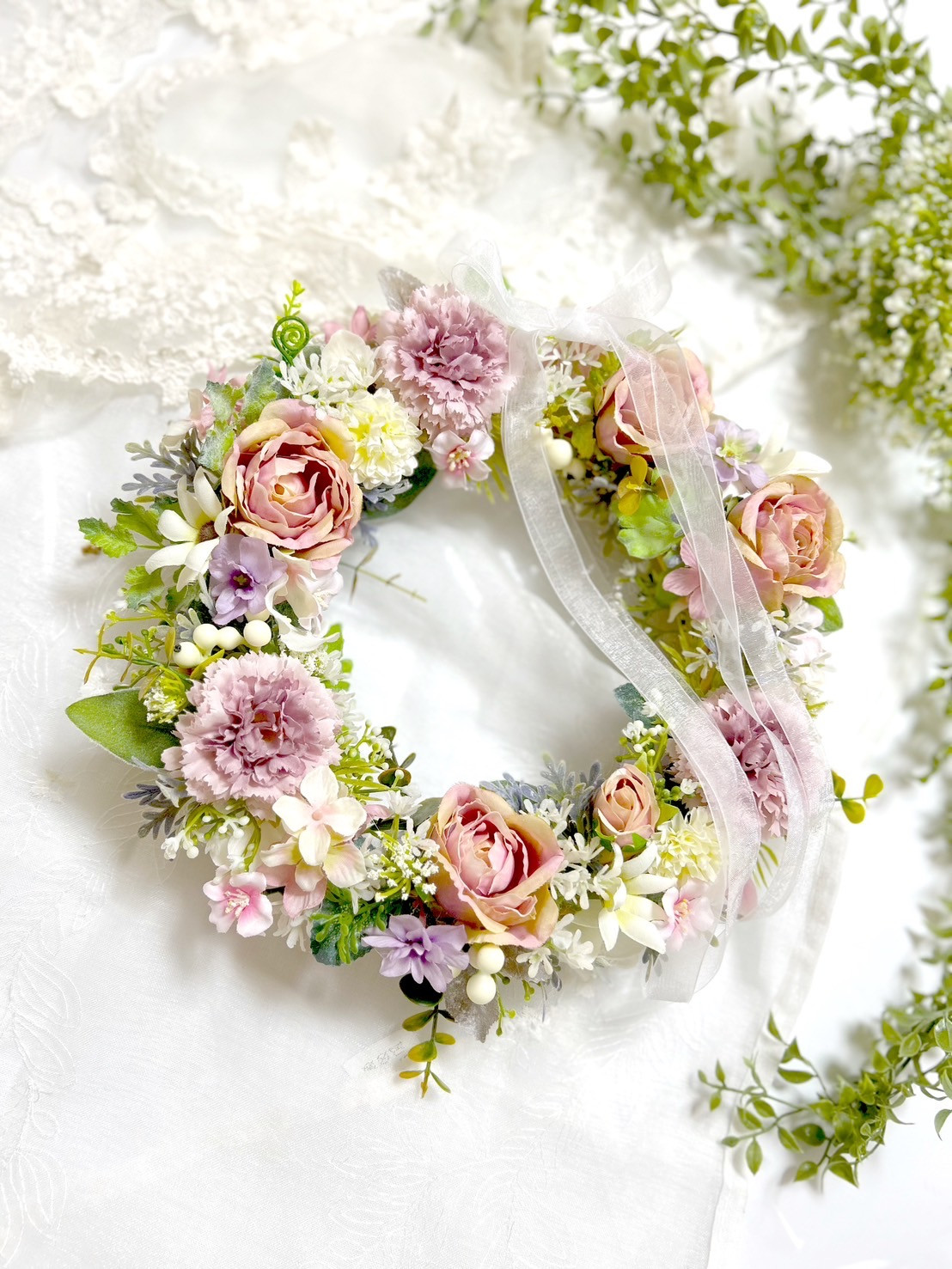 母の日早割り＊誕生日＊結婚祝い＊カーネーションとバラのフラワーリース＊直径28センチ＊無料ラッピングあり