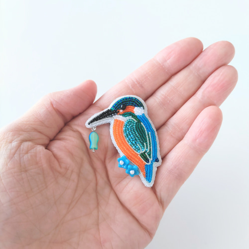 カワセミのビーズ刺繍ブローチ ブローチ loup bleu 通販 19209023