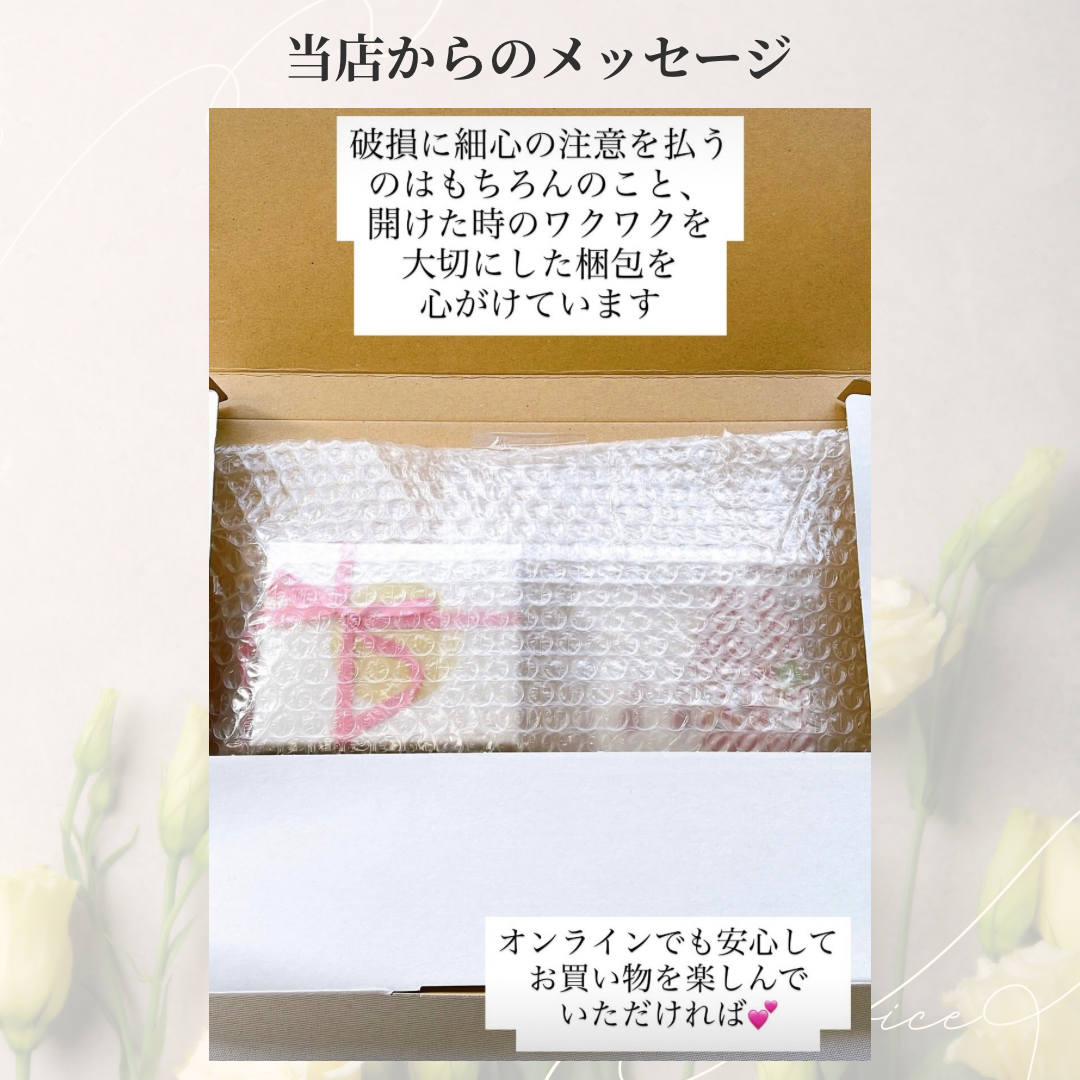 耳元にふわり、淡ピンクのモルガナイトピアス/イヤリング