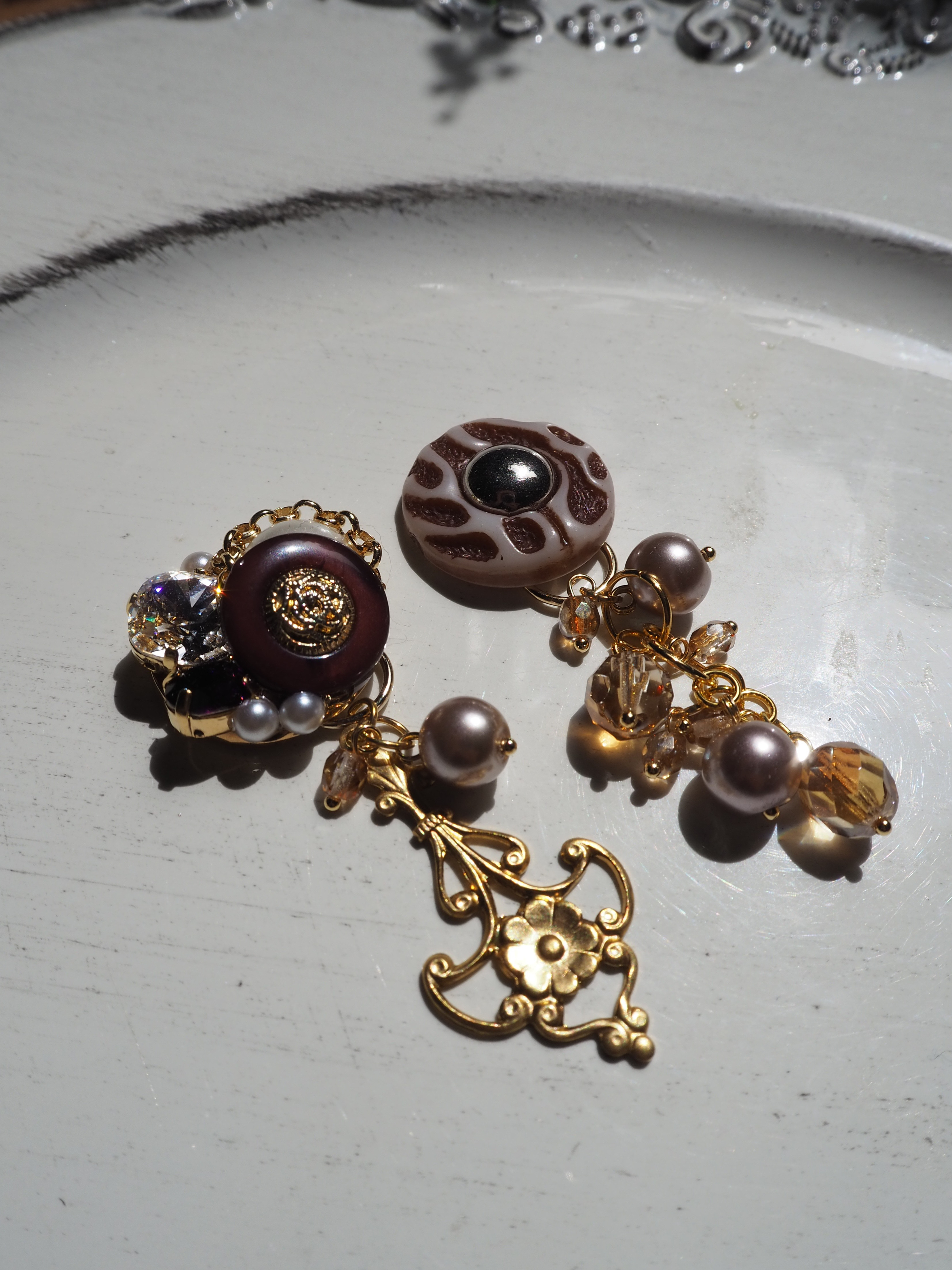 ボタンアクセサリー/イヤリング/クレオパトラ