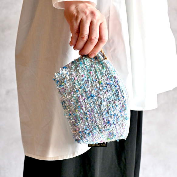 ジュエリーツイードのラウンドポーチ 1枚目の画像